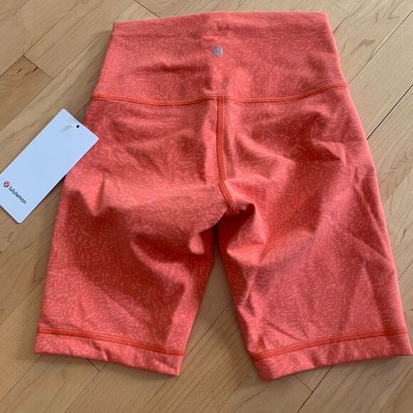 Lululemon Wunder Train High-Rise Short 8" size 4 - Picture 7 of 7